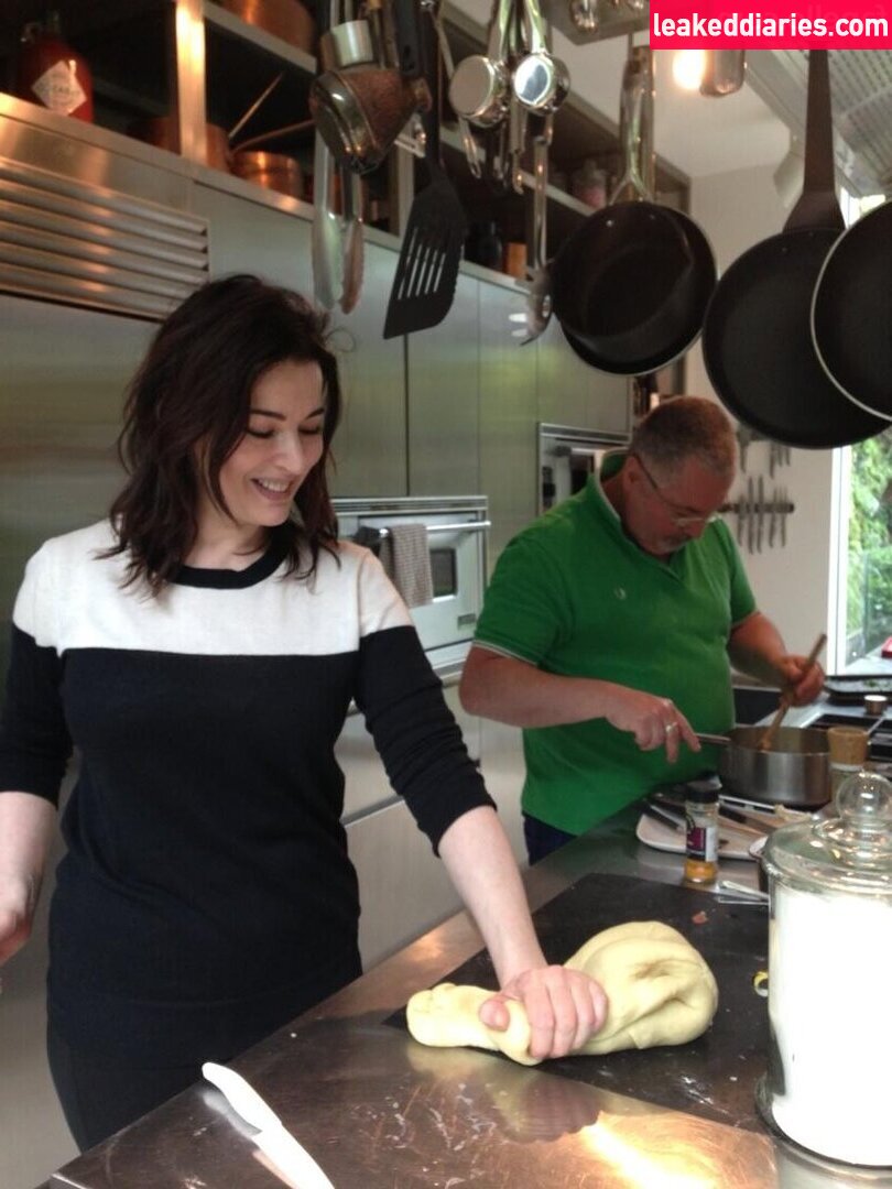 Nigella Lawson (Nigella Lawson, nigellalawson) photo 70