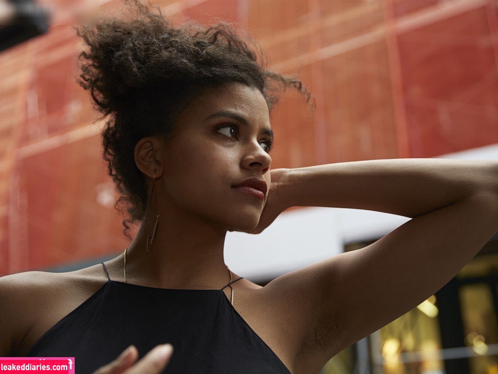 Zazie Beetz (zaziebeetz) photo 21