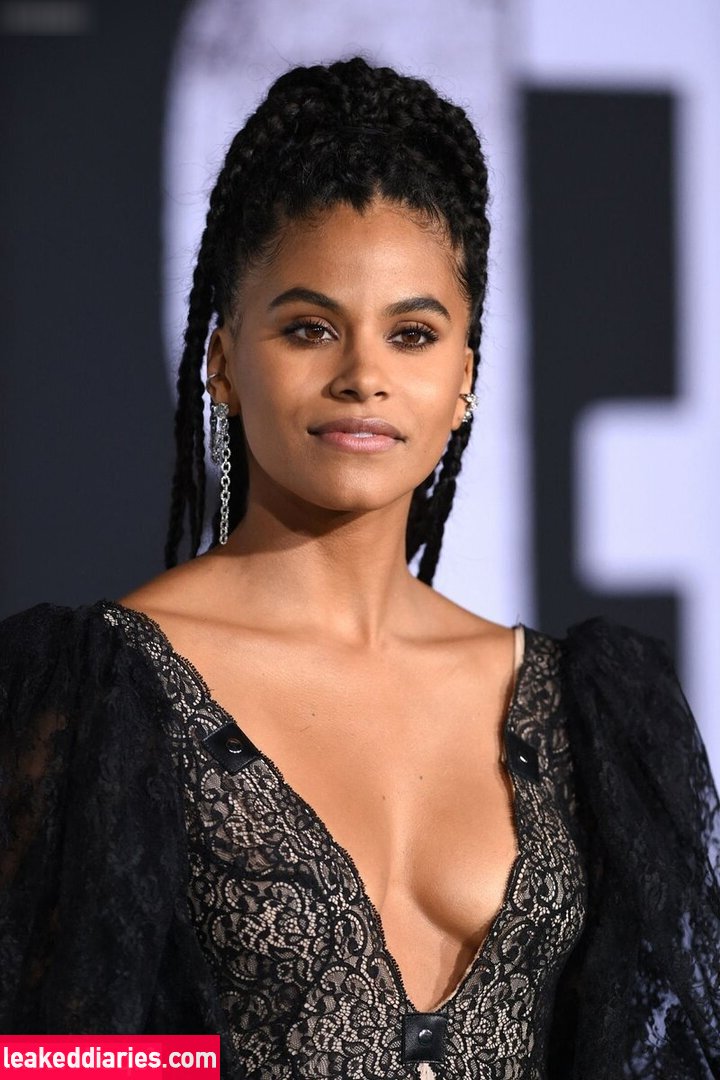 Zazie Beetz (zaziebeetz) photo 39