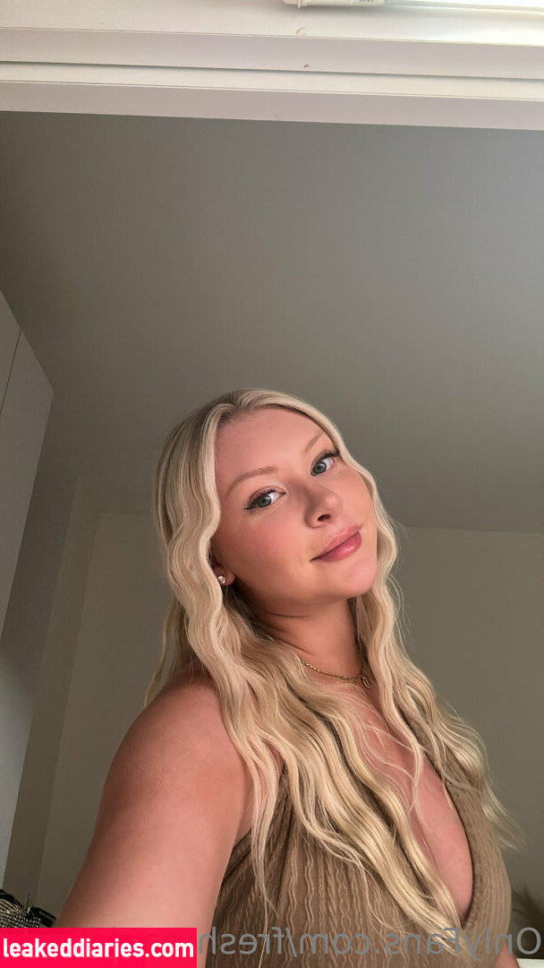 freshmanblondie18 (freshmanblondie18, sheblondie_) photo 185