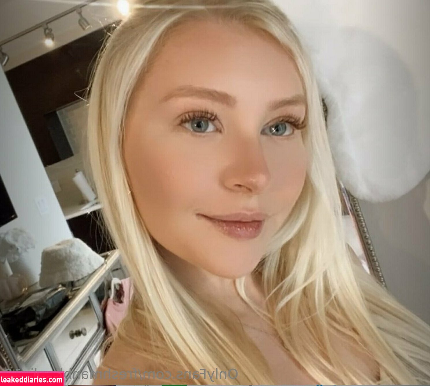 freshmanblondie18 (freshmanblondie18, sheblondie_) photo 602