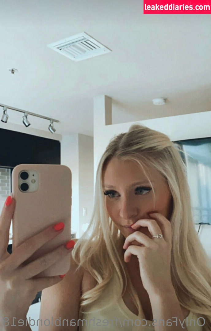 freshmanblondie18 (freshmanblondie18, sheblondie_) photo 623