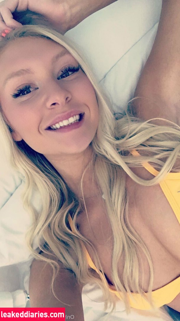 freshmanblondie18 (freshmanblondie18, sheblondie_) photo 691