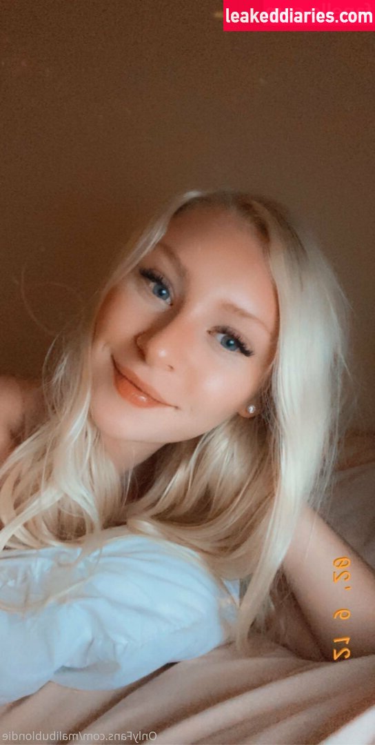 freshmanblondie18 (freshmanblondie18, sheblondie_) photo 698