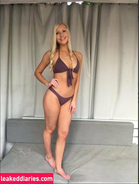 freshmanblondie18 (freshmanblondie18, sheblondie_) photo 713