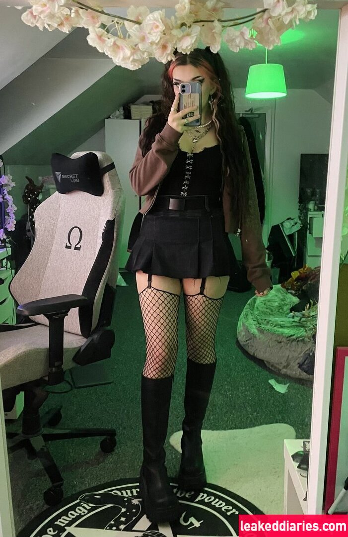 HeatherlaraTV (heatherlaratv, heatherrlara) photo 2