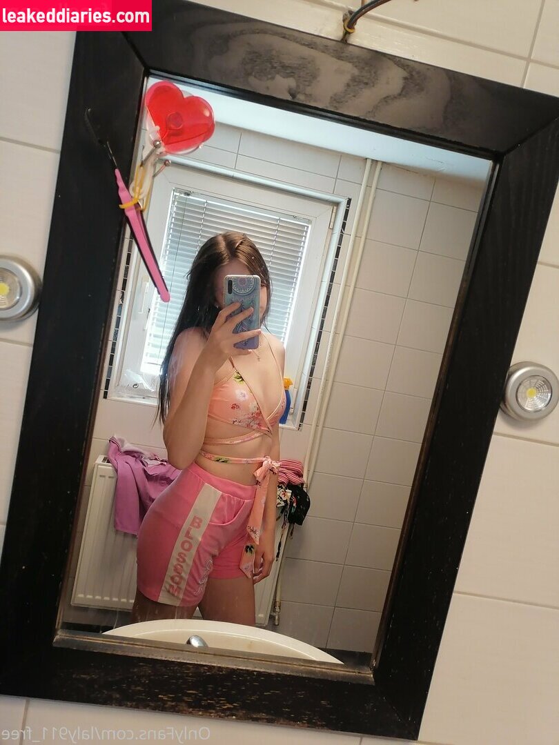 laly911_free (la_b0ss_lady_, laly911_free) photo 62