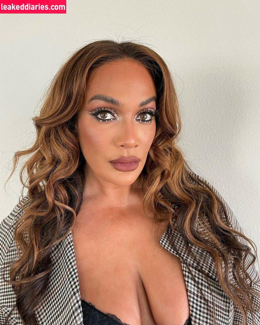 Nia Jax-Lina Fanene (LinaFanene) photo 15