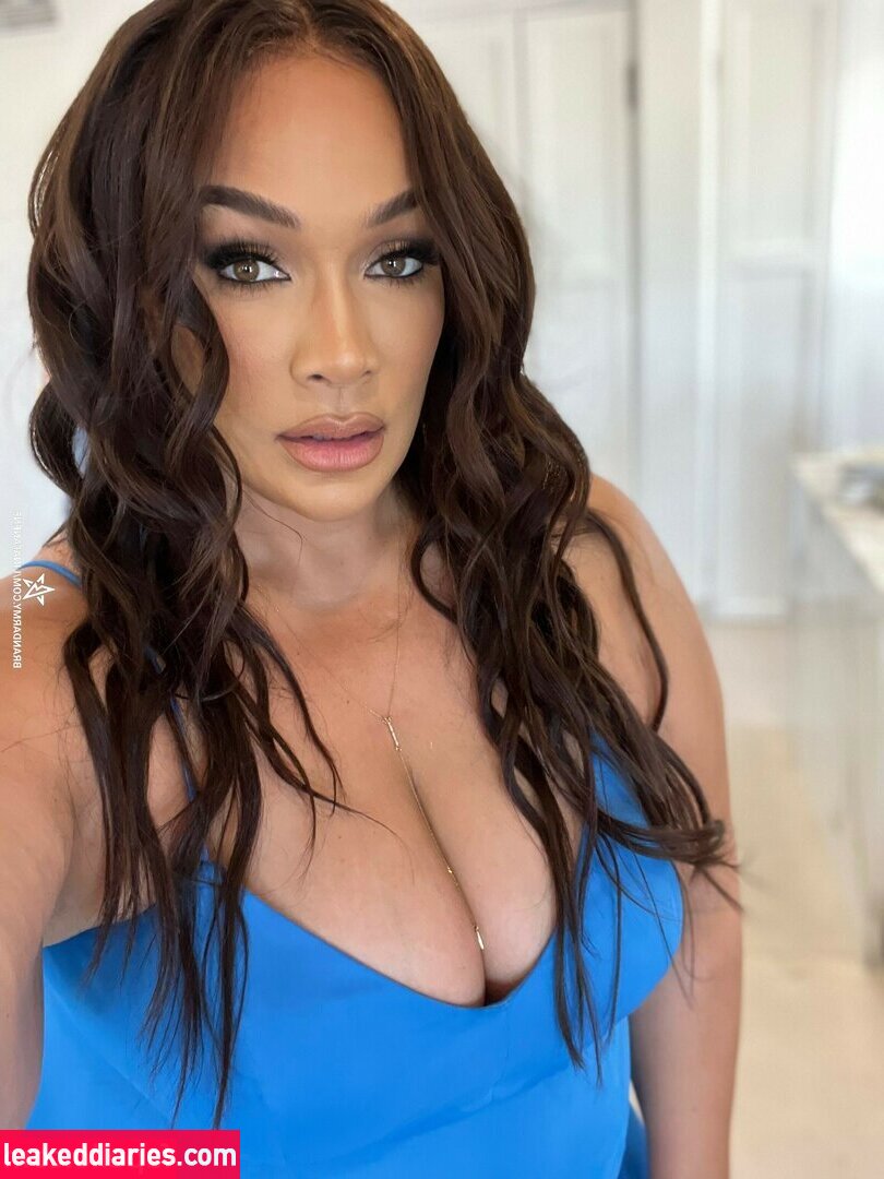 Nia Jax-Lina Fanene (LinaFanene) photo 18