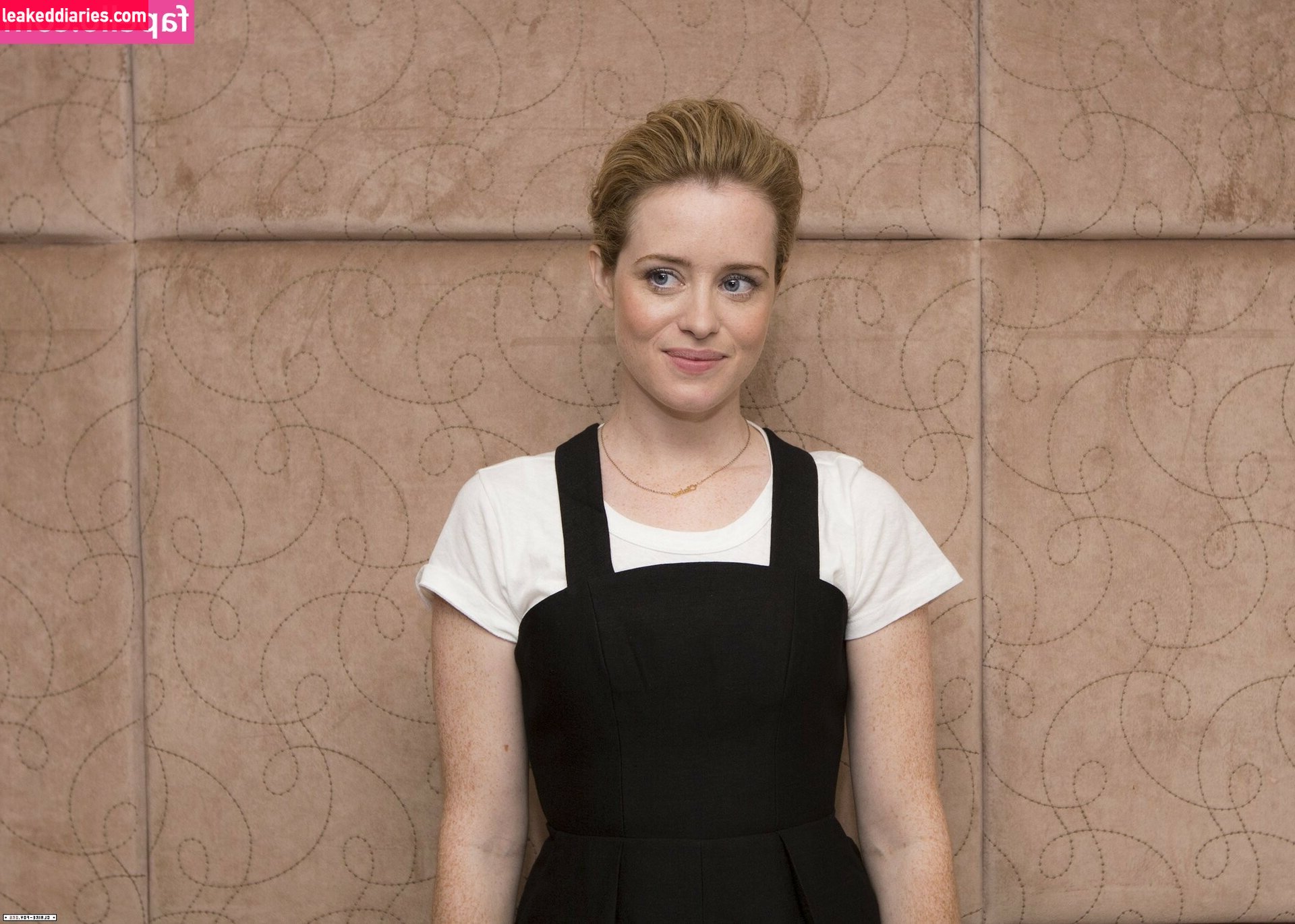 Claire Foy (theclairefoy) photo 33