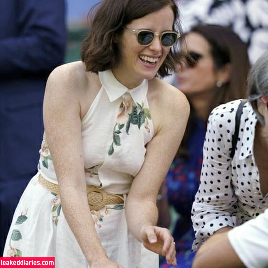 Claire Foy (theclairefoy) photo 37