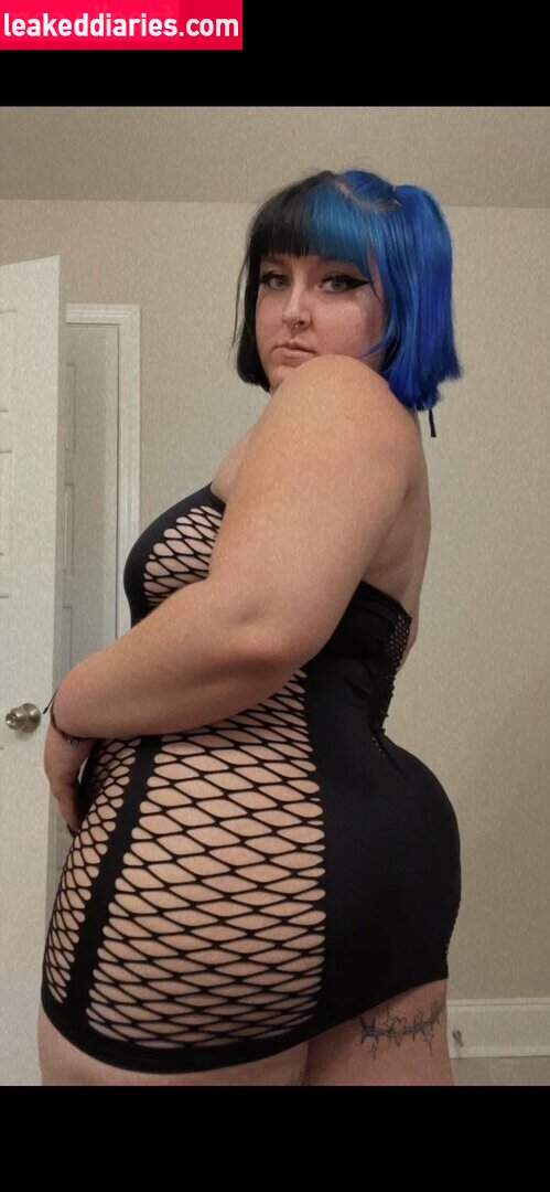 ShyOaks (Shylynn Oaks - Goth BBW, shylynn.oaks, shyoaks) photo 12