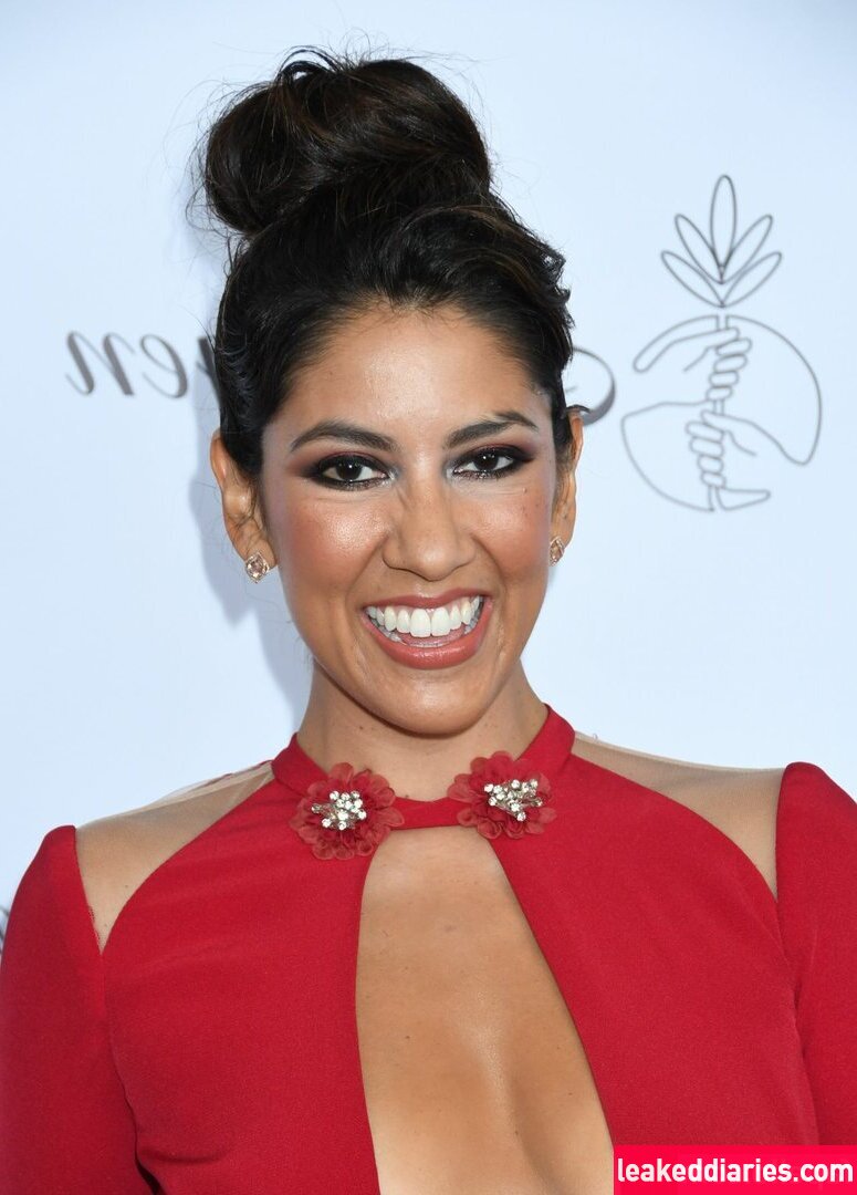 Stephanie Beatriz (Rosa Diaz, bellasramos, iamstephbeatz, stephaniebeatriz) photo 134