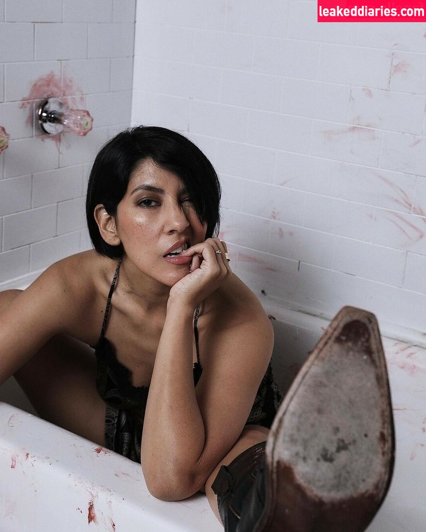 Stephanie Beatriz (Rosa Diaz, bellasramos, iamstephbeatz, stephaniebeatriz) photo 161