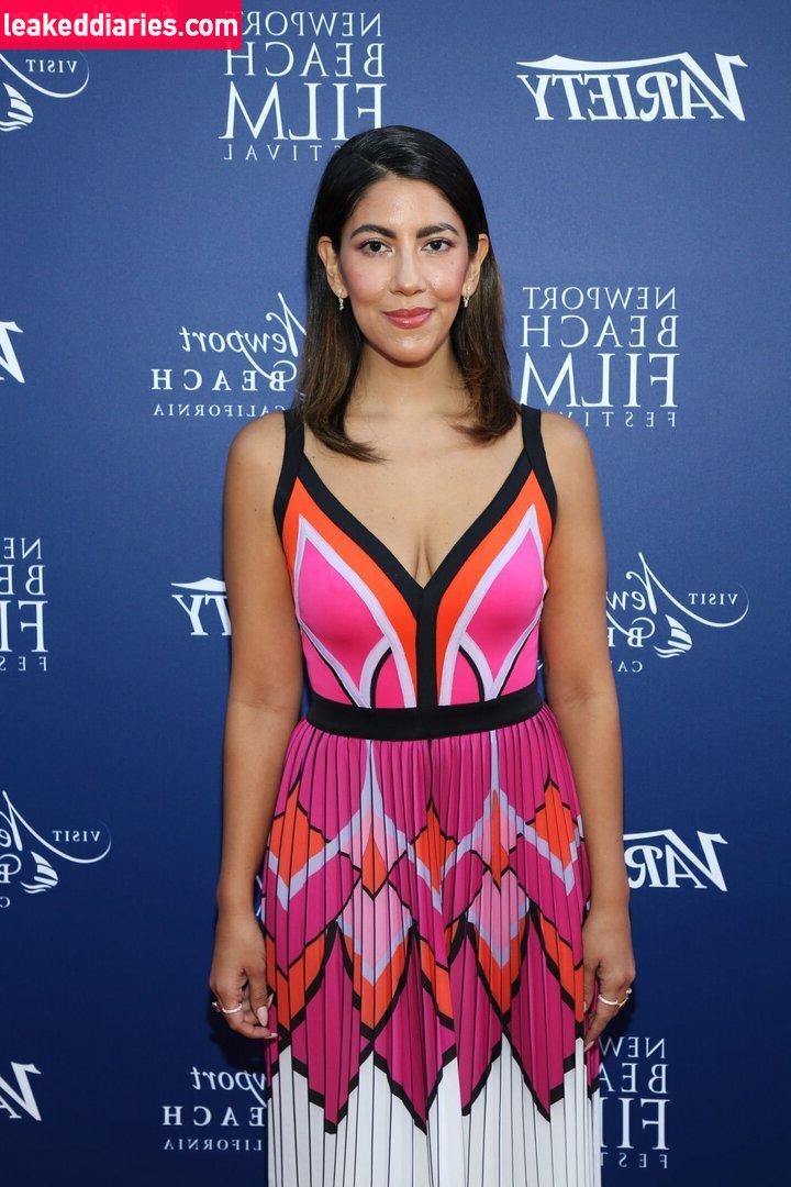 Stephanie Beatriz (Rosa Diaz, bellasramos, iamstephbeatz, stephaniebeatriz) photo 86