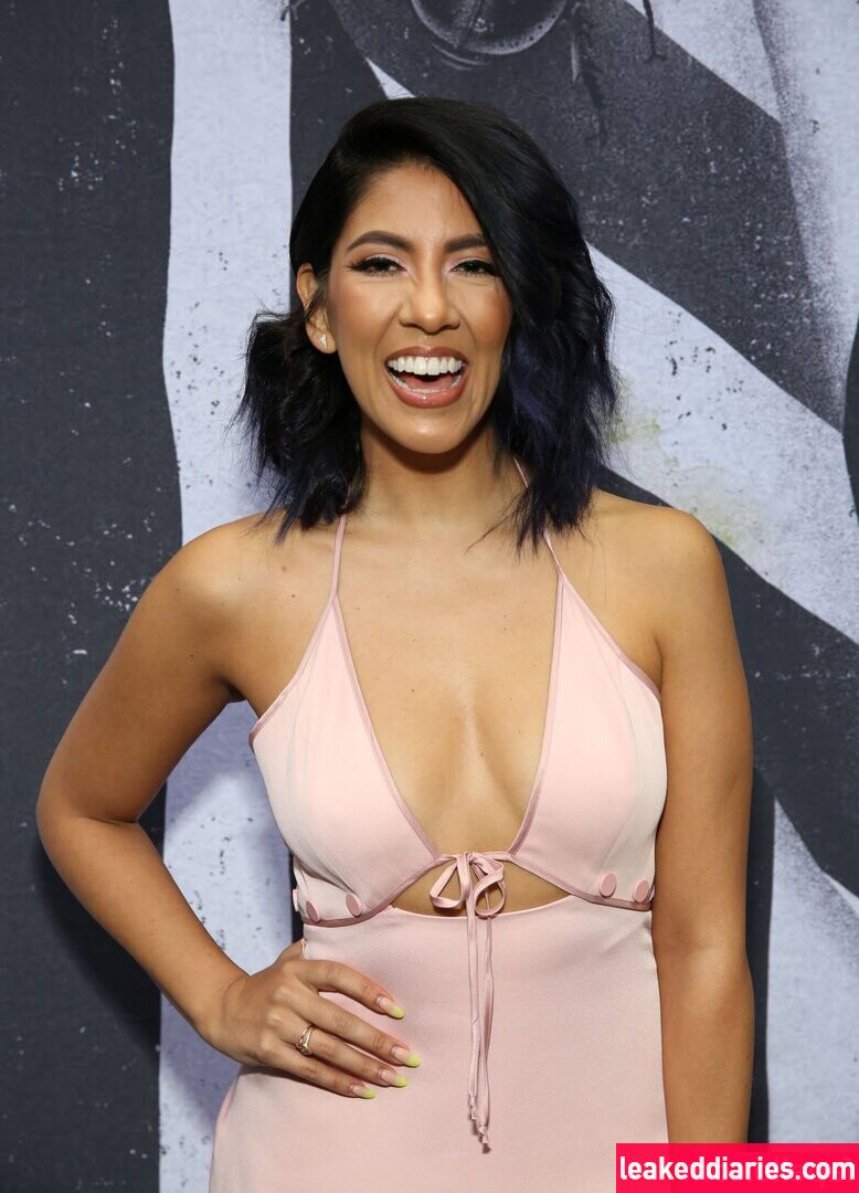 Stephanie Beatriz (Rosa Diaz, bellasramos, iamstephbeatz, stephaniebeatriz) photo 88