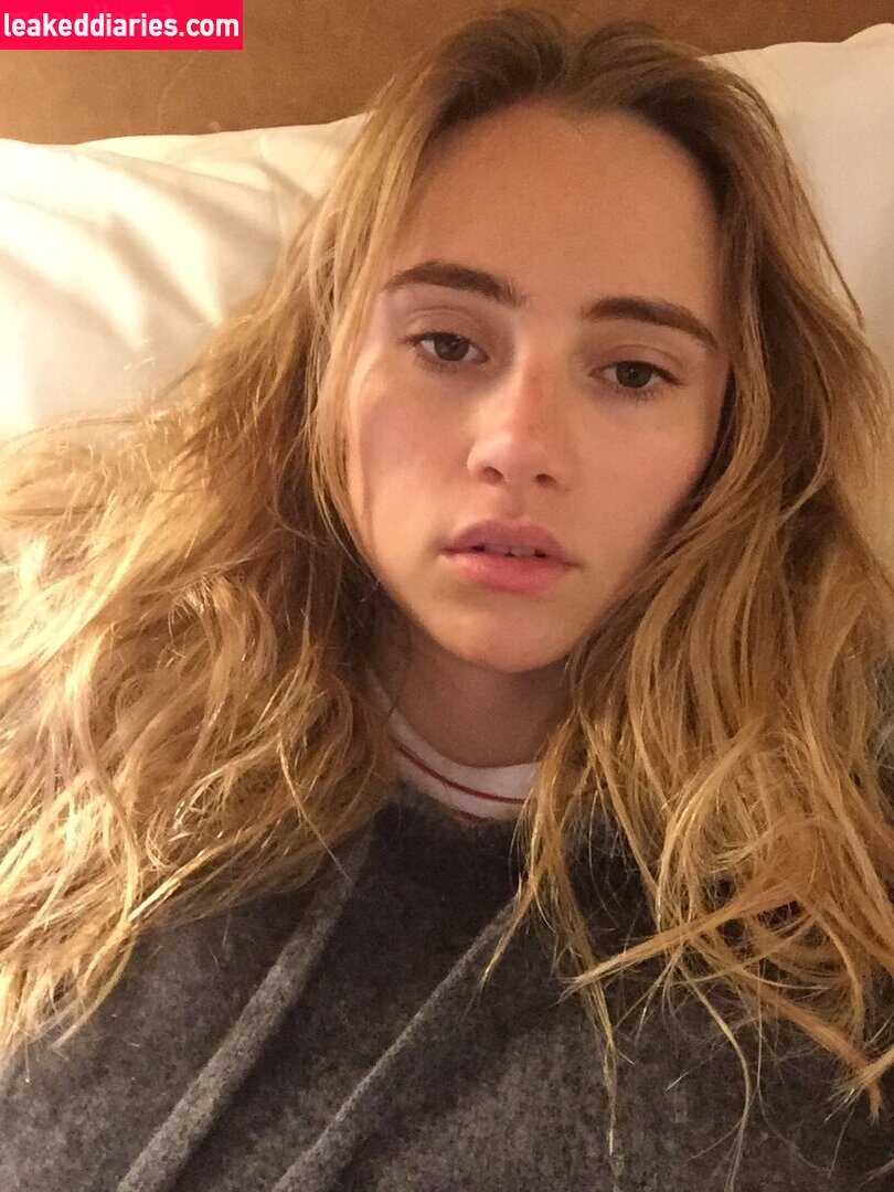 Suki Waterhouse (sukiwaterhouse) photo 251