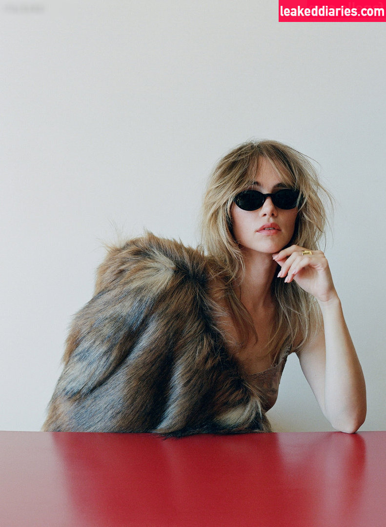 Suki Waterhouse (sukiwaterhouse) photo 8