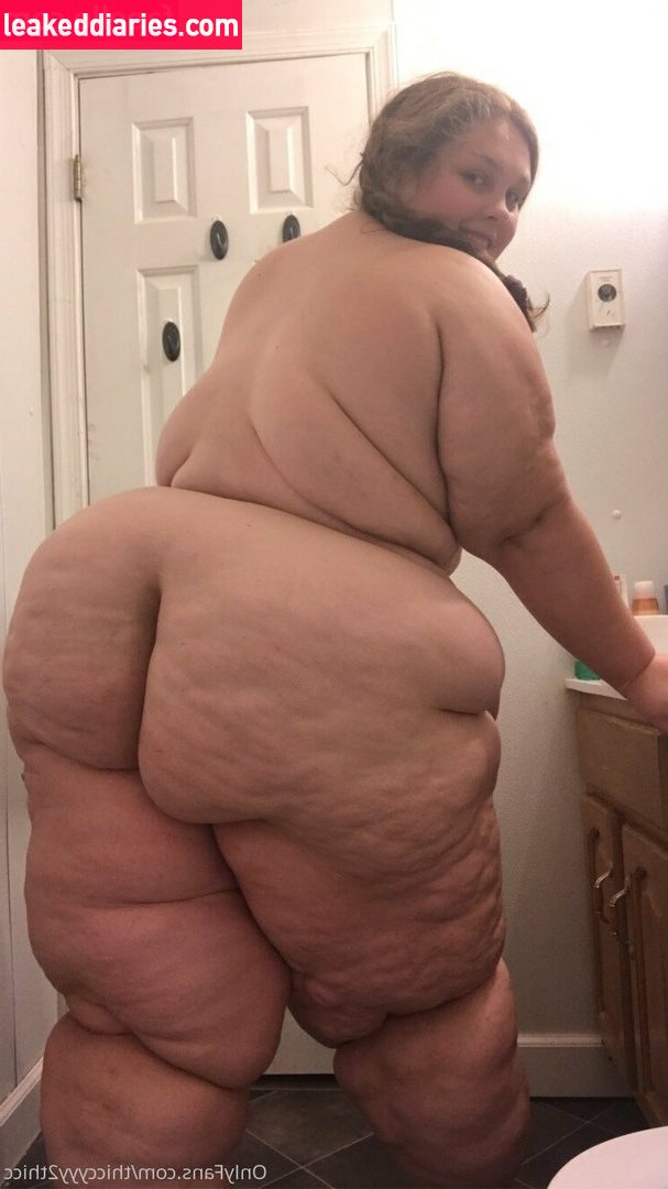 thiccyyy2thicc (thicccatthicc, thiccyyy2thicc) photo 36