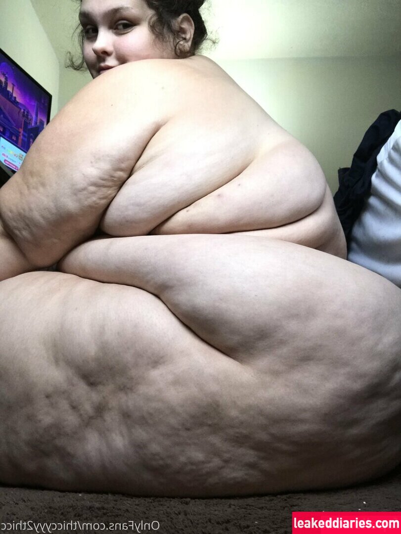 thiccyyy2thicc (thicccatthicc, thiccyyy2thicc) photo 38