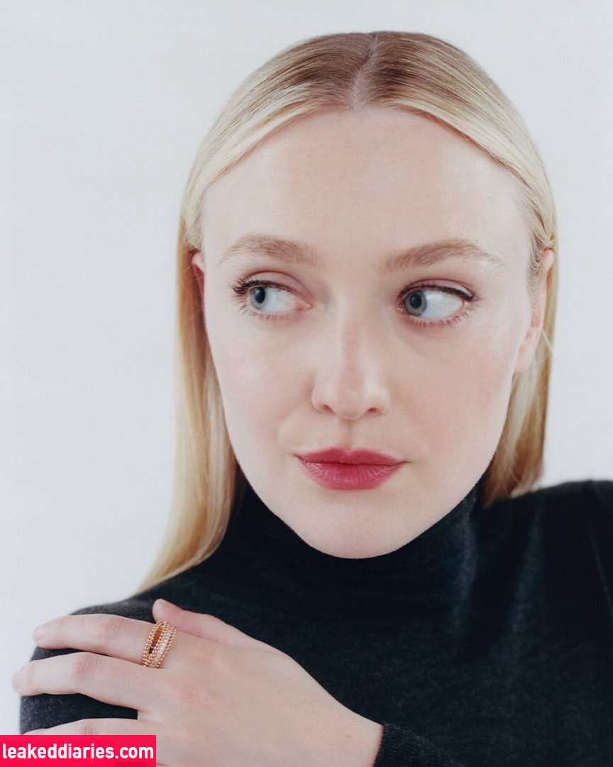 Dakota Fanning (dakotafanning) photo 12