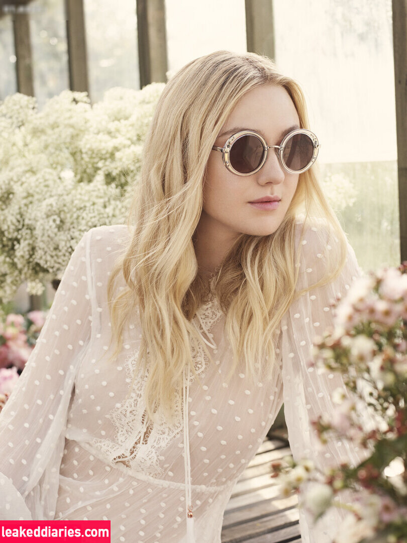 Dakota Fanning (dakotafanning) photo 136