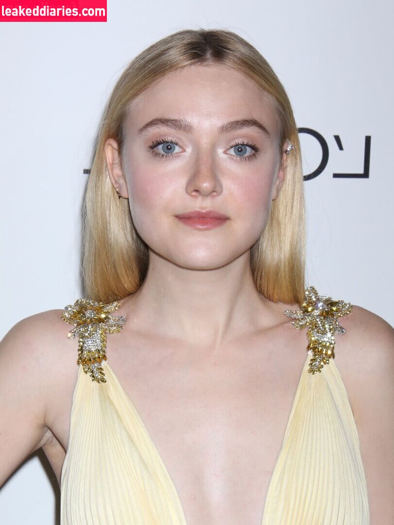 Dakota Fanning (dakotafanning) photo 161