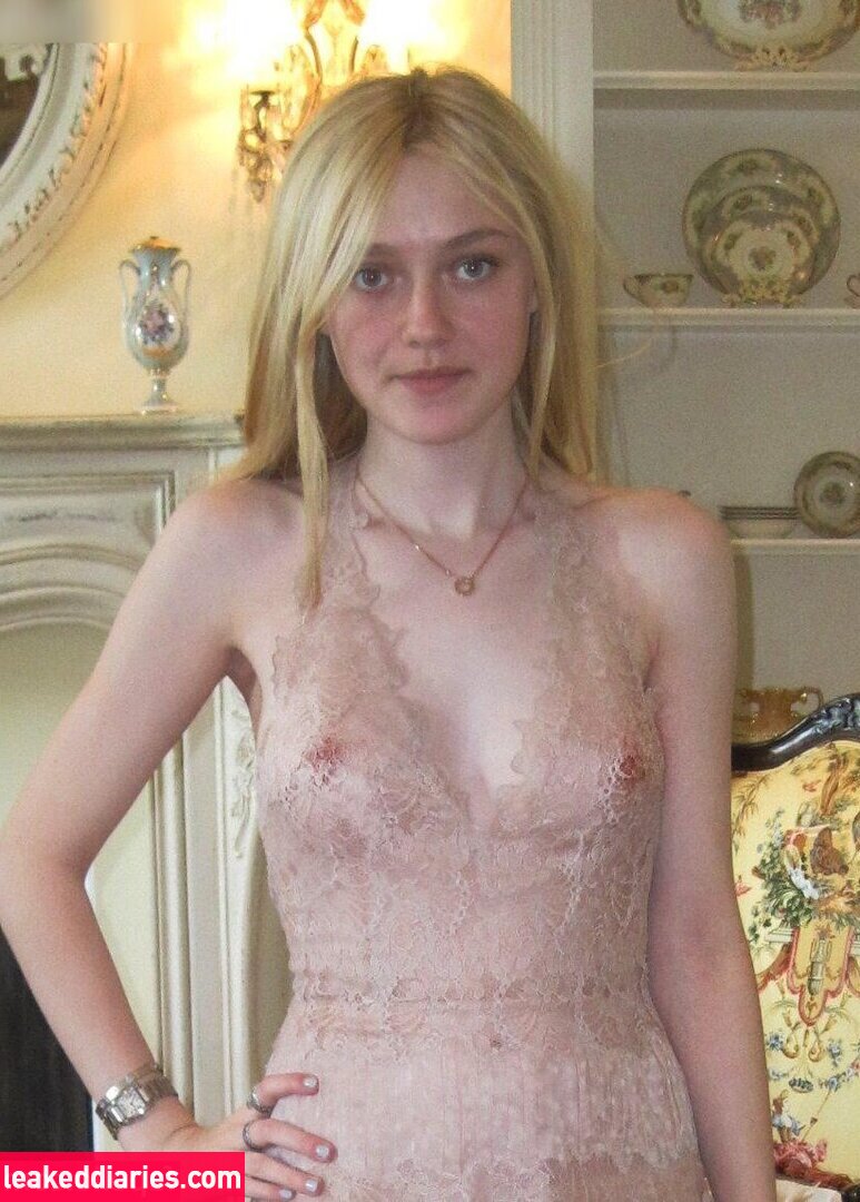 Dakota Fanning (dakotafanning) photo 179