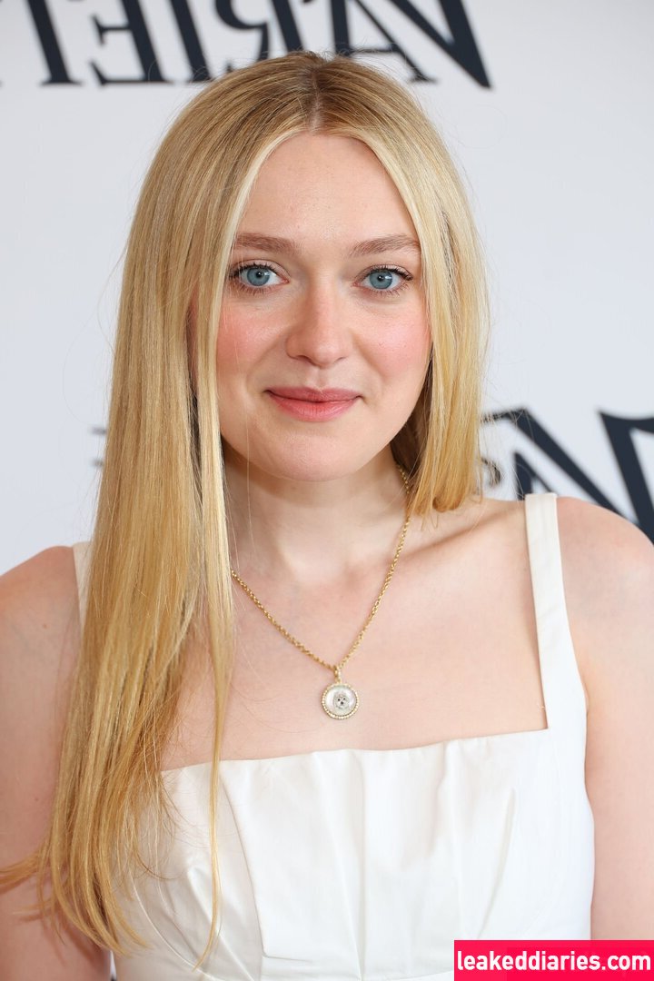 Dakota Fanning (dakotafanning) photo 194