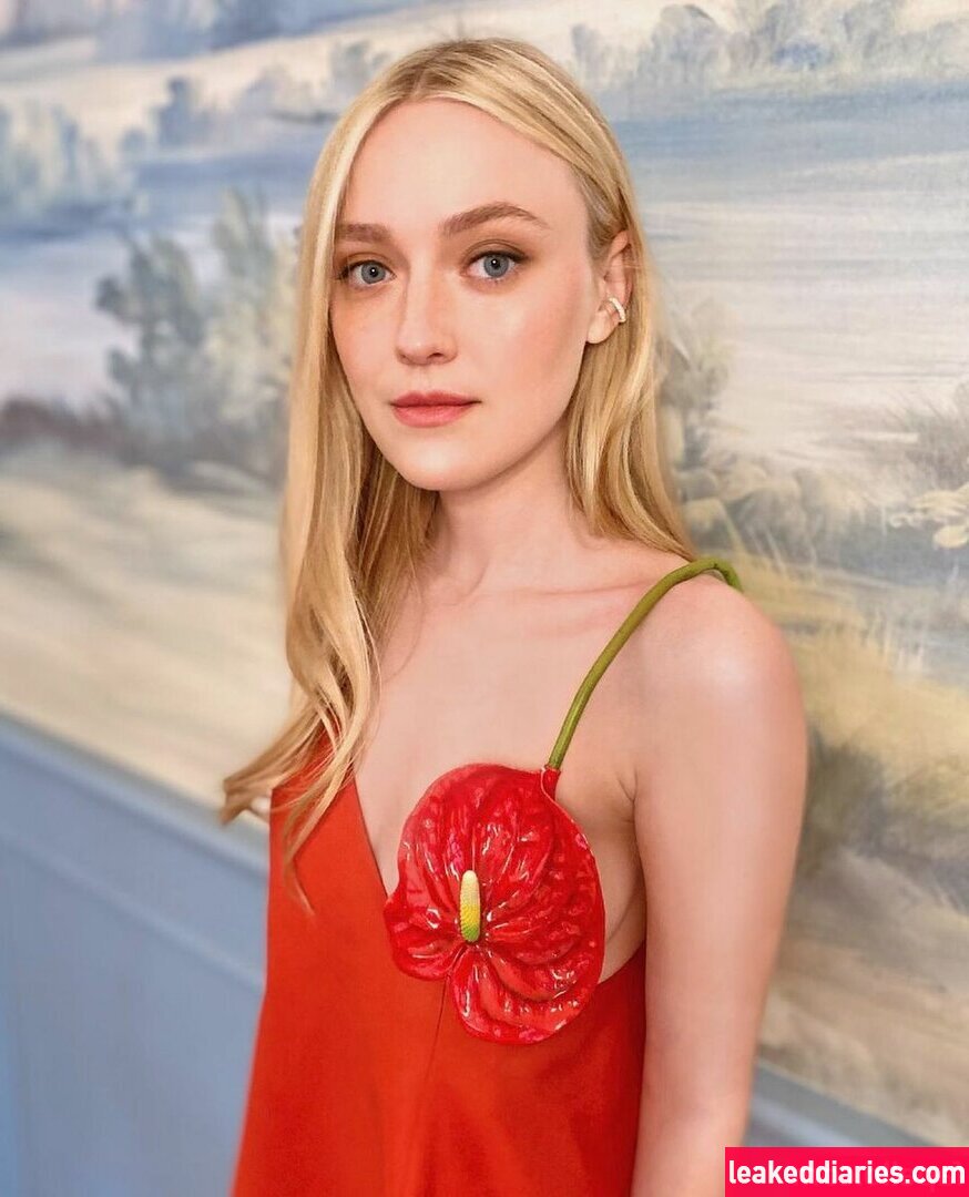 Dakota Fanning (dakotafanning) photo 215