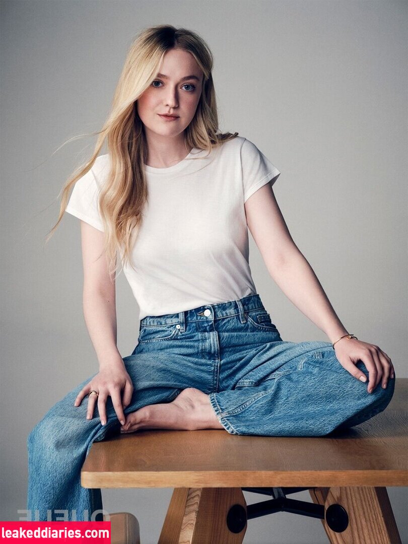 Dakota Fanning (dakotafanning) photo 219