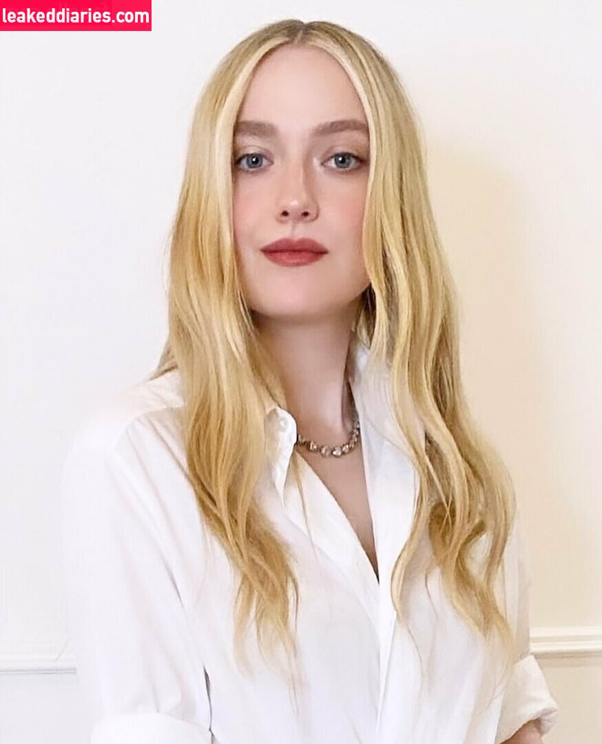 Dakota Fanning (dakotafanning) photo 227