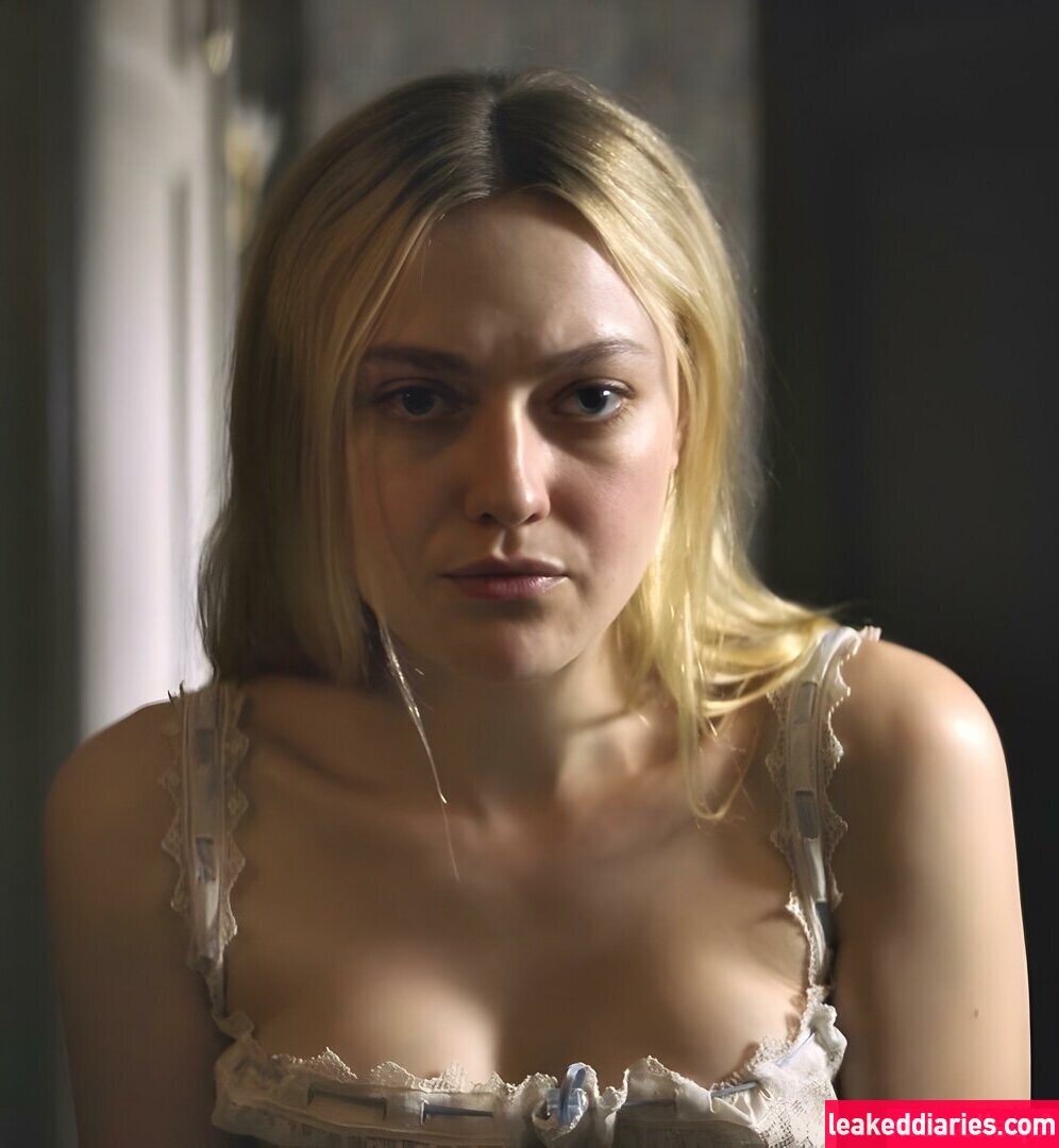 Dakota Fanning (dakotafanning) photo 255