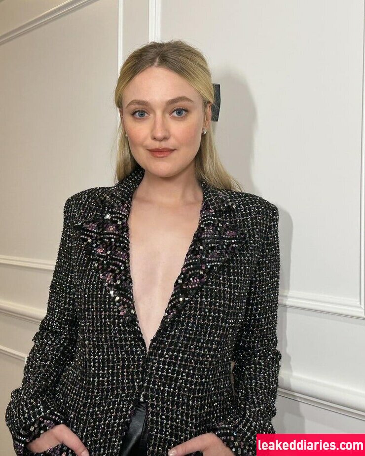 Dakota Fanning (dakotafanning) photo 295