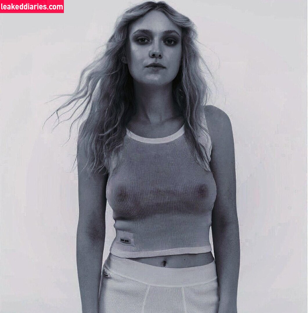 Dakota Fanning (dakotafanning) photo 320