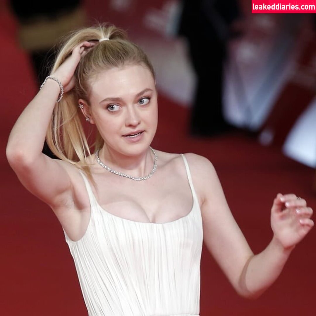 Dakota Fanning (dakotafanning) photo 352