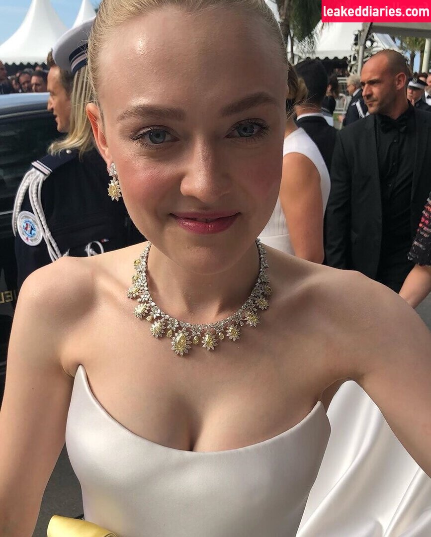 Dakota Fanning (dakotafanning) photo 355