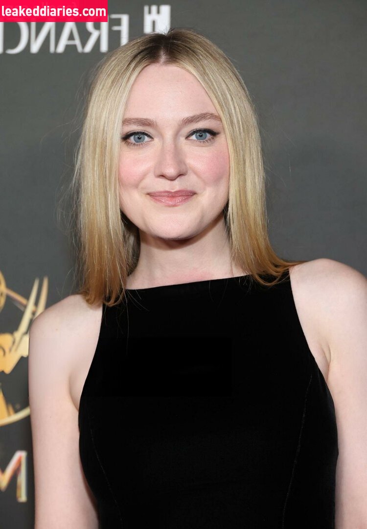 Dakota Fanning (dakotafanning) photo 61