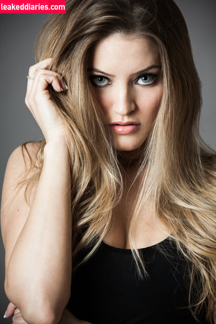 iJustine (Justine Ezarik, ijustine) photo 13