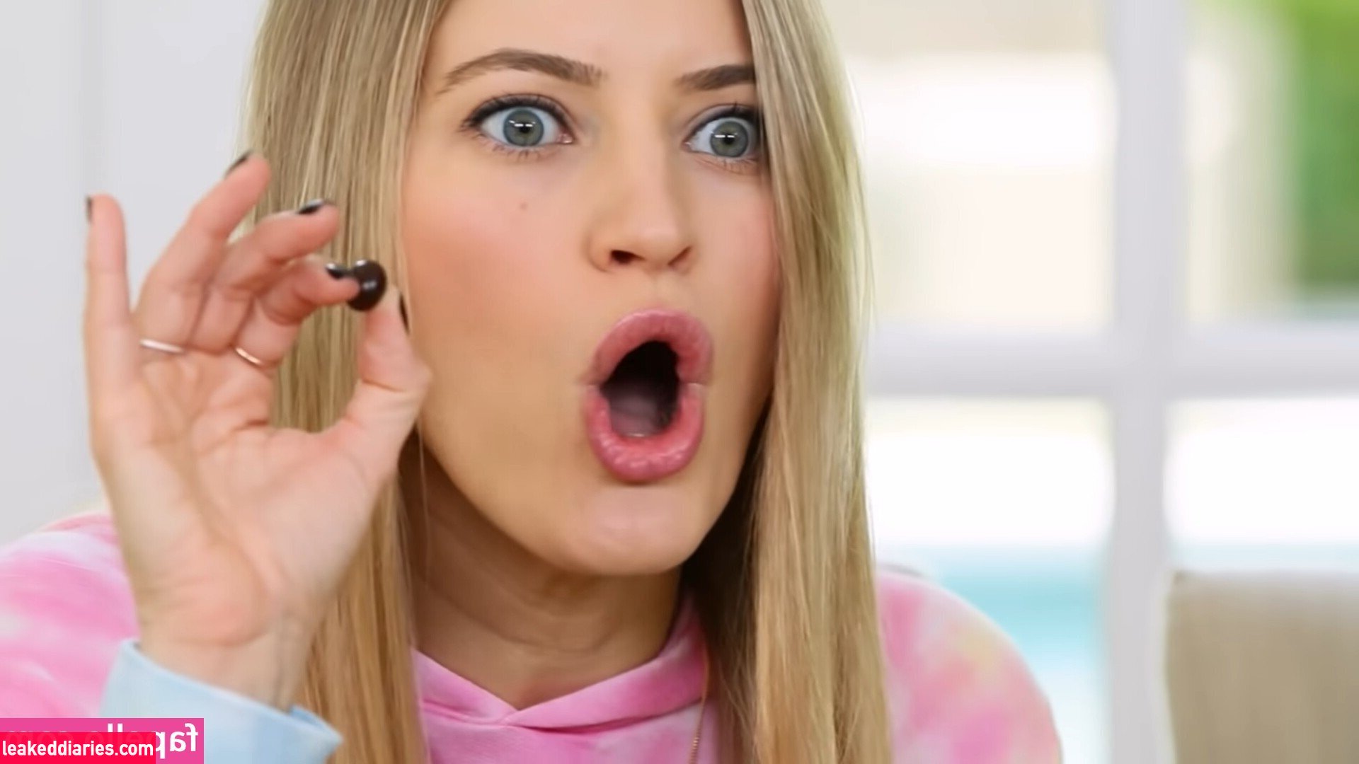 iJustine (Justine Ezarik, ijustine) photo 341