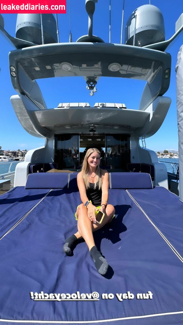 iJustine (Justine Ezarik, ijustine) photo 97