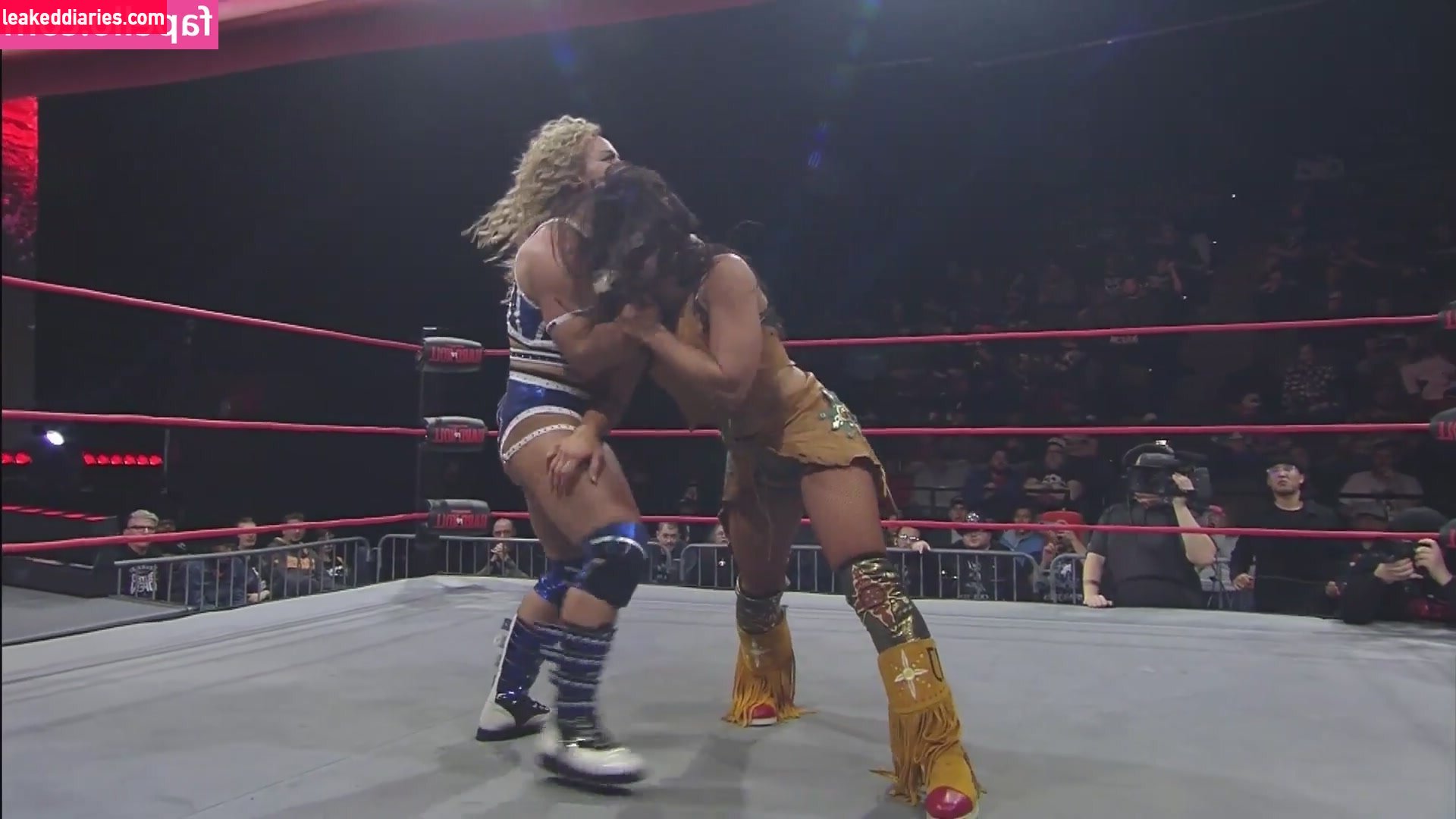 Mickie James (michelejames, themickiejames) photo 373