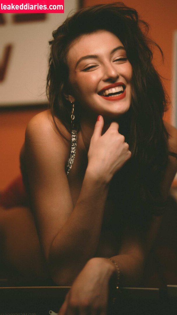 Rachel Michelle (Beautyandbrainswithatwist, rachellemichelle) photo 1984